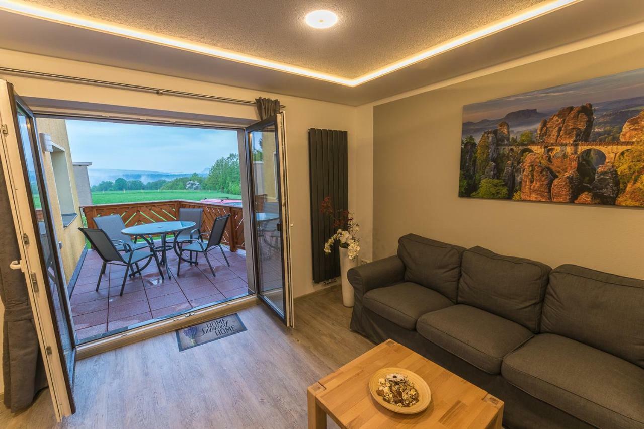 Ferienwohnung "Turmblick" Rathmannsdorf Bagian luar foto